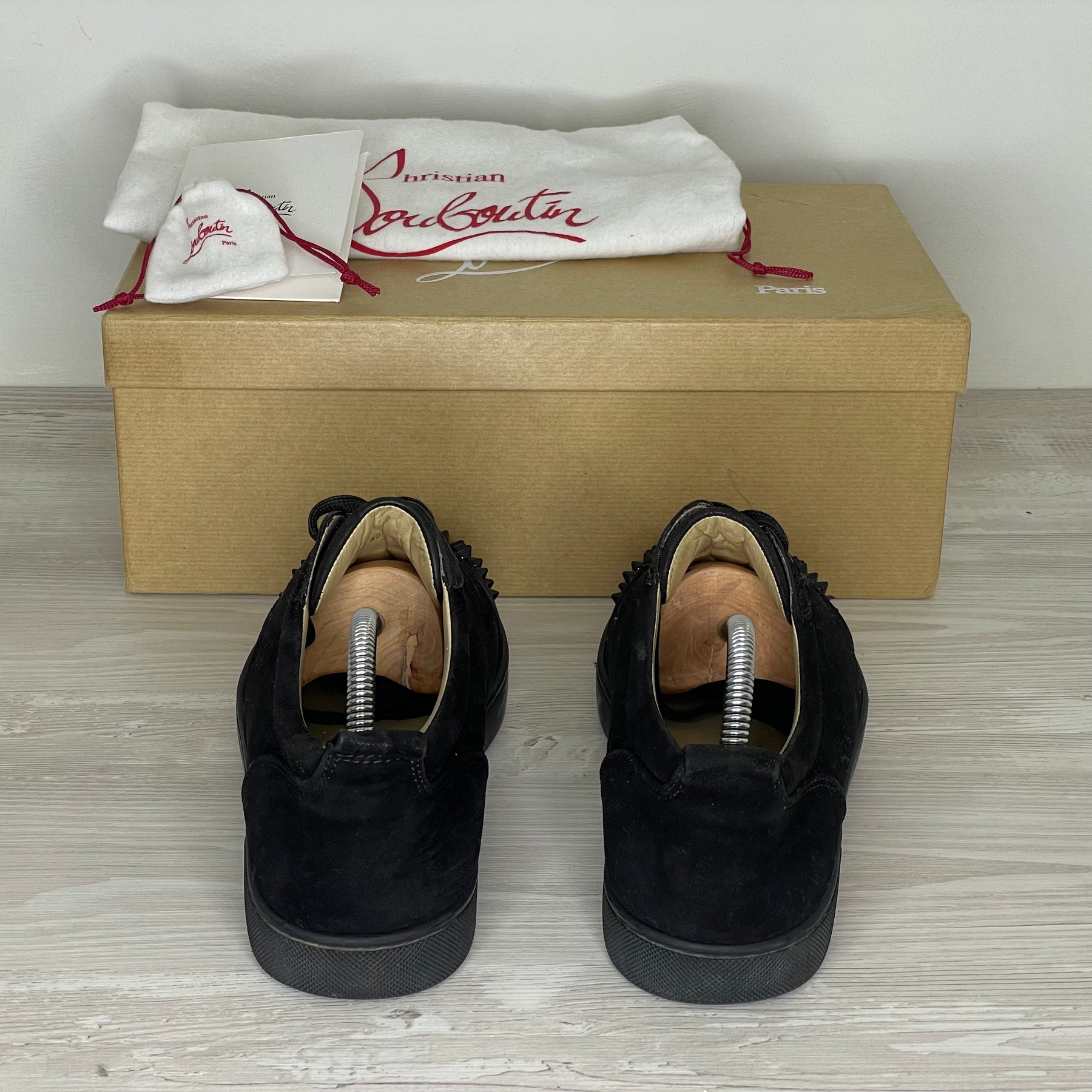 Christian Louboutin Sneakers, 'Sort Ruskind' Junior Spikes (42.5) 🍙