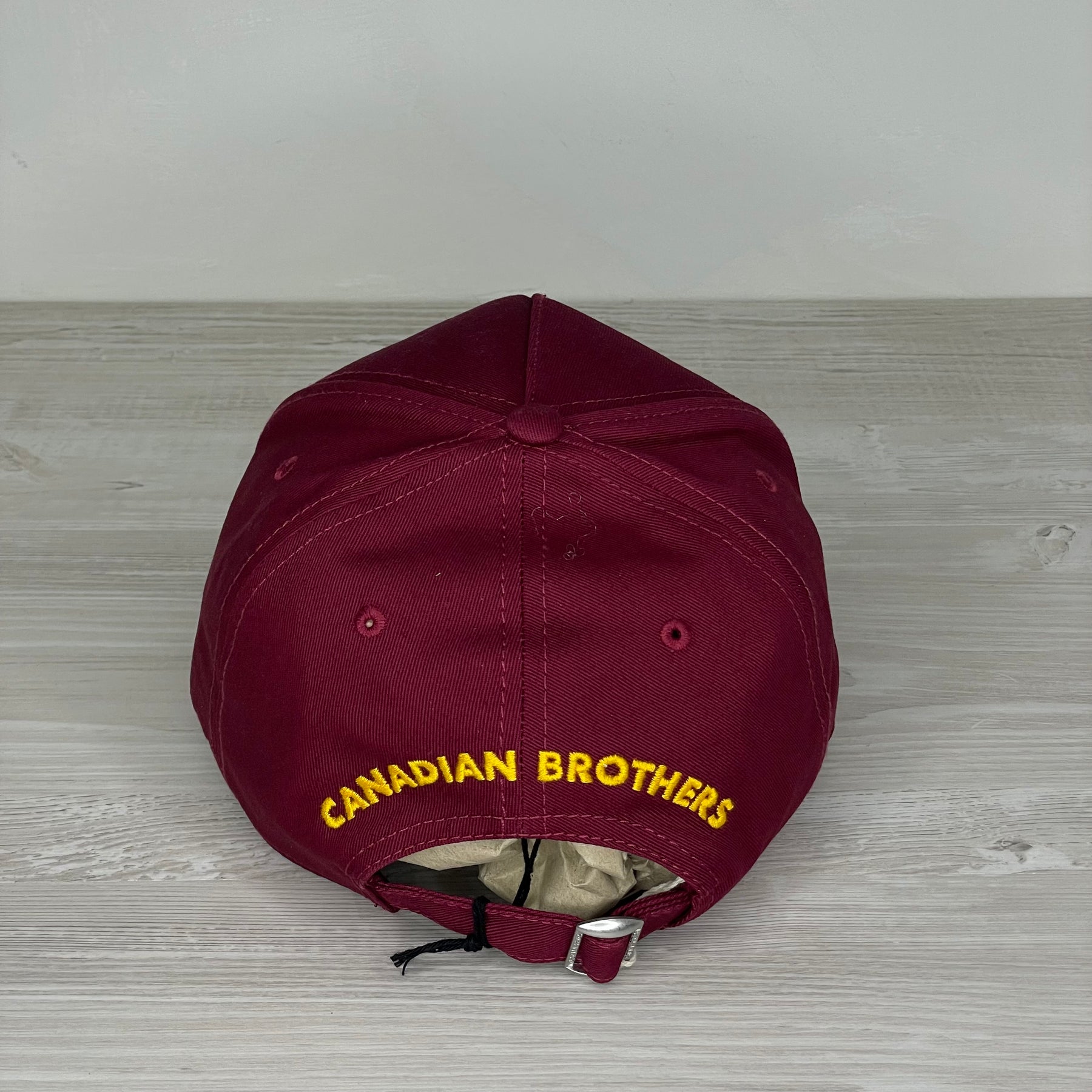 Dsquared2 Cap, Unisex 'Bordeaux Rød' Mountain (Onesize) ⛑️