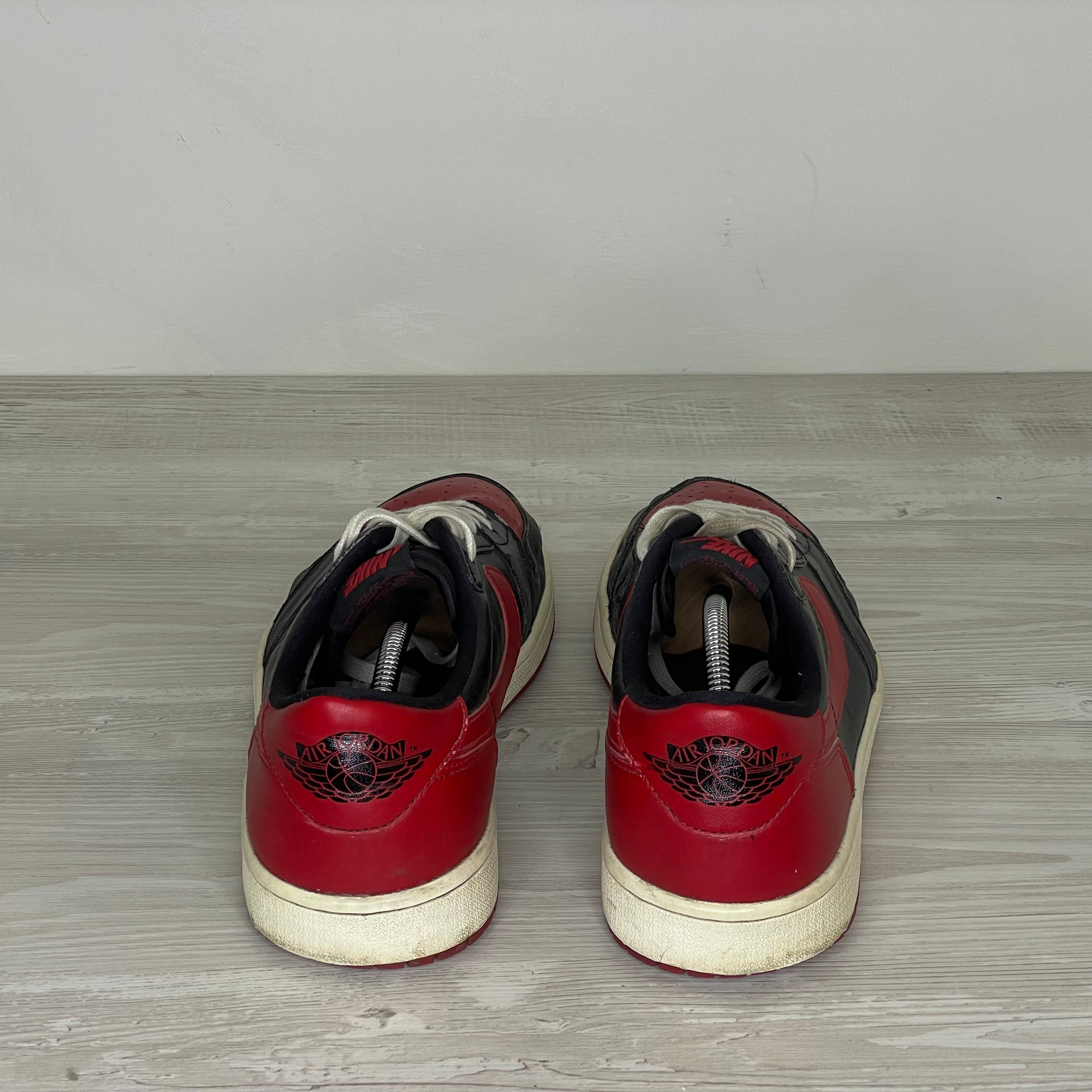 Nike Sneakers, Jordan 1 Retro Low 'Bred' (2015)(47.5) 🥫