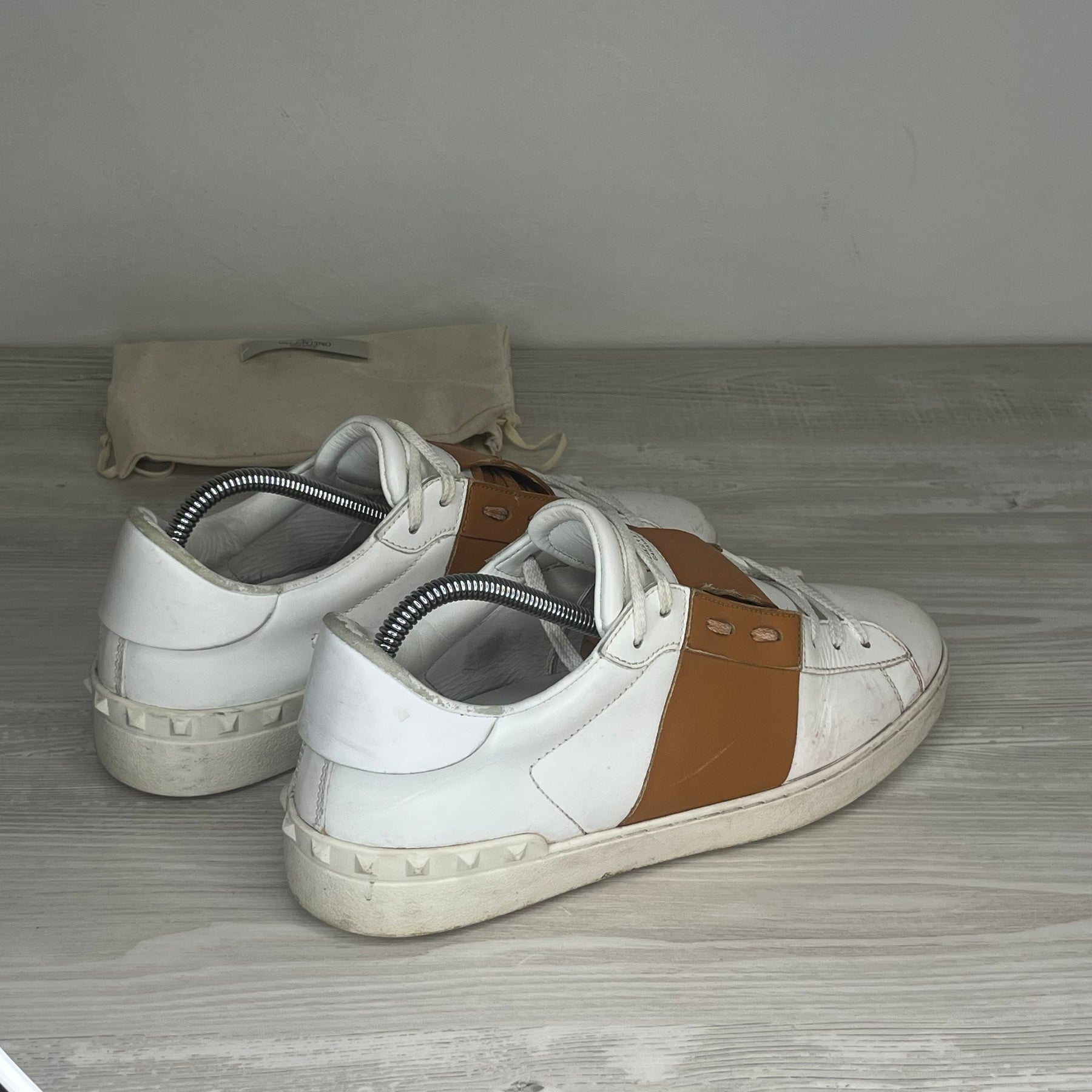 Valentino Sneakers, Herre Open 'Orange' Stripe (41) 🦁