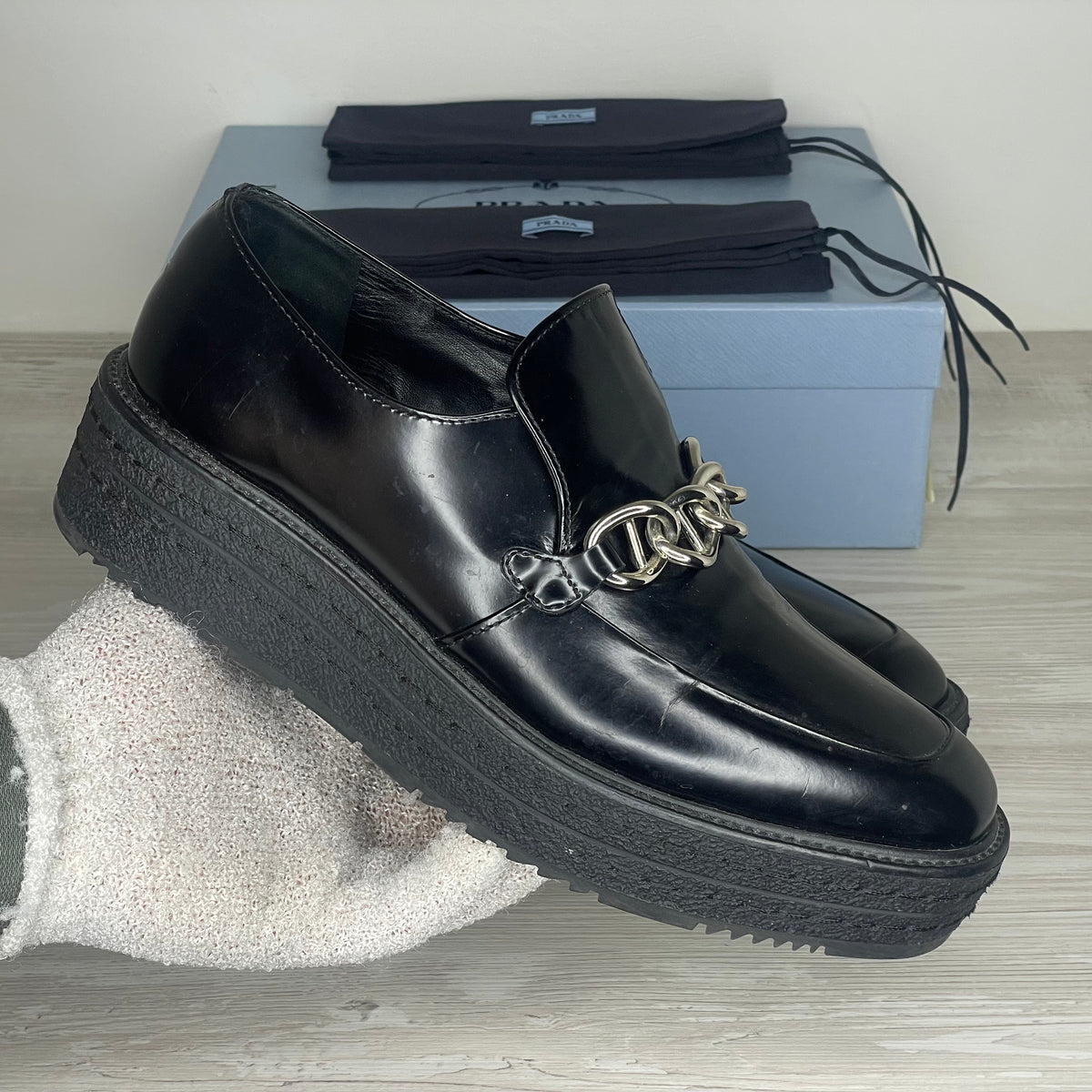 Prada Loafers, Kvinde 'Sort' Læder Calzature Donna Chain Loafers (40) ⛓️