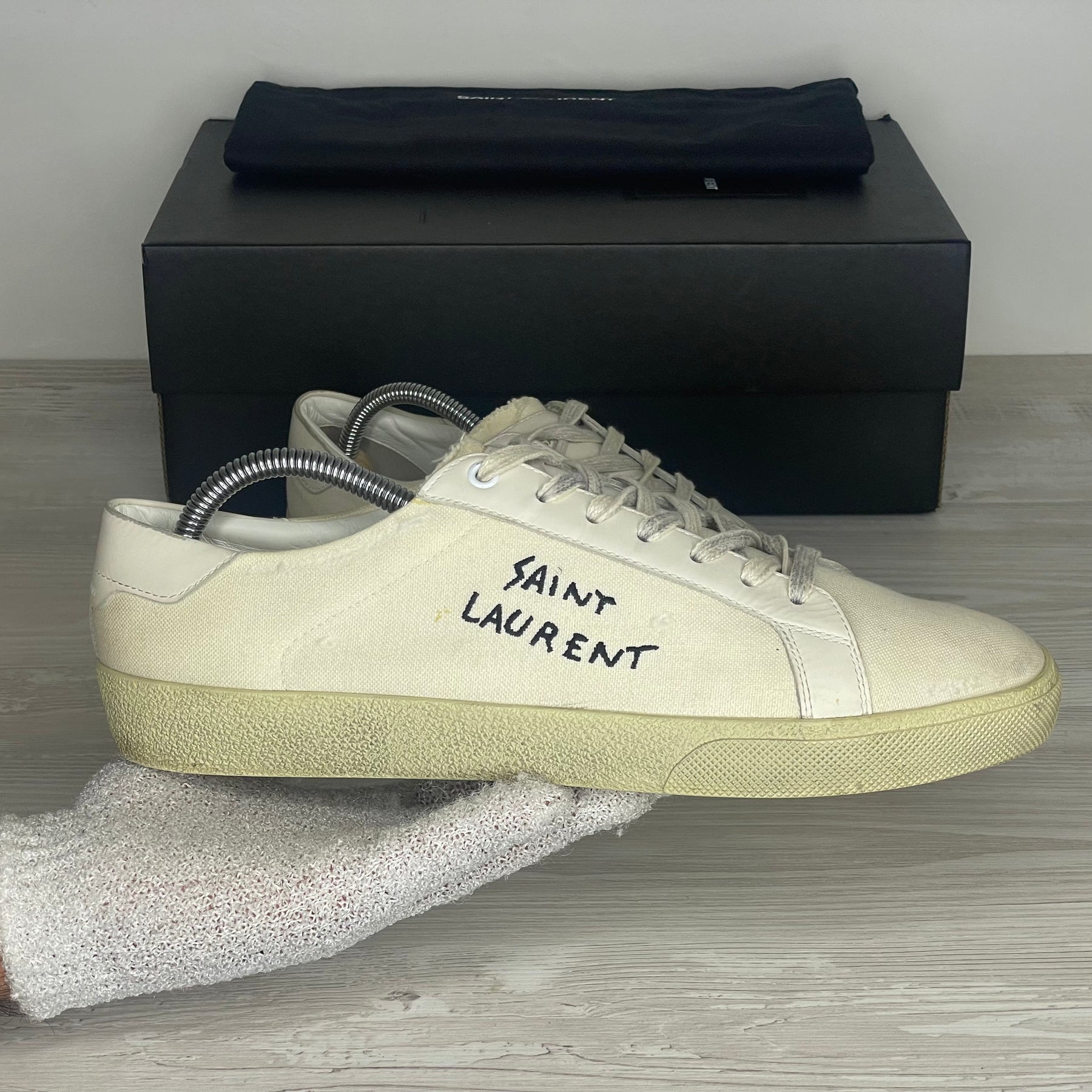 Saint Laurent Sneakers, Herre 'Beige' Stof Court Classic Distressed (43) 🥯