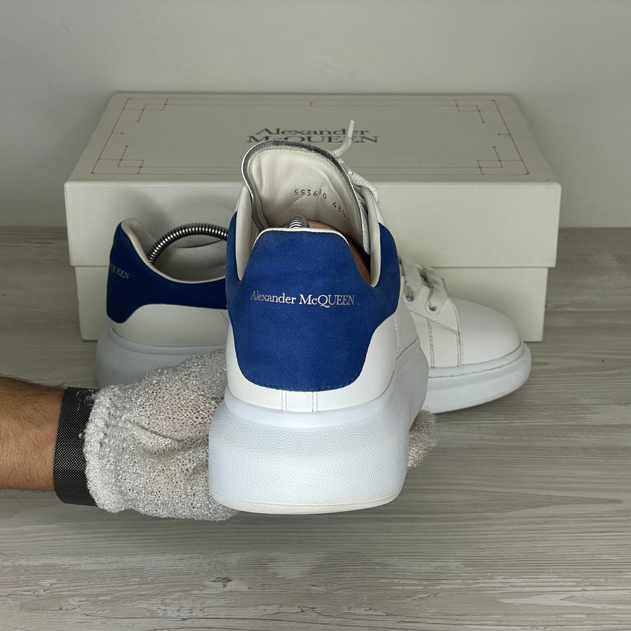 Alexander McQueen Sneakers, 'Hvid Læder' Blå Hæl Oversized (43.5) ⚪️