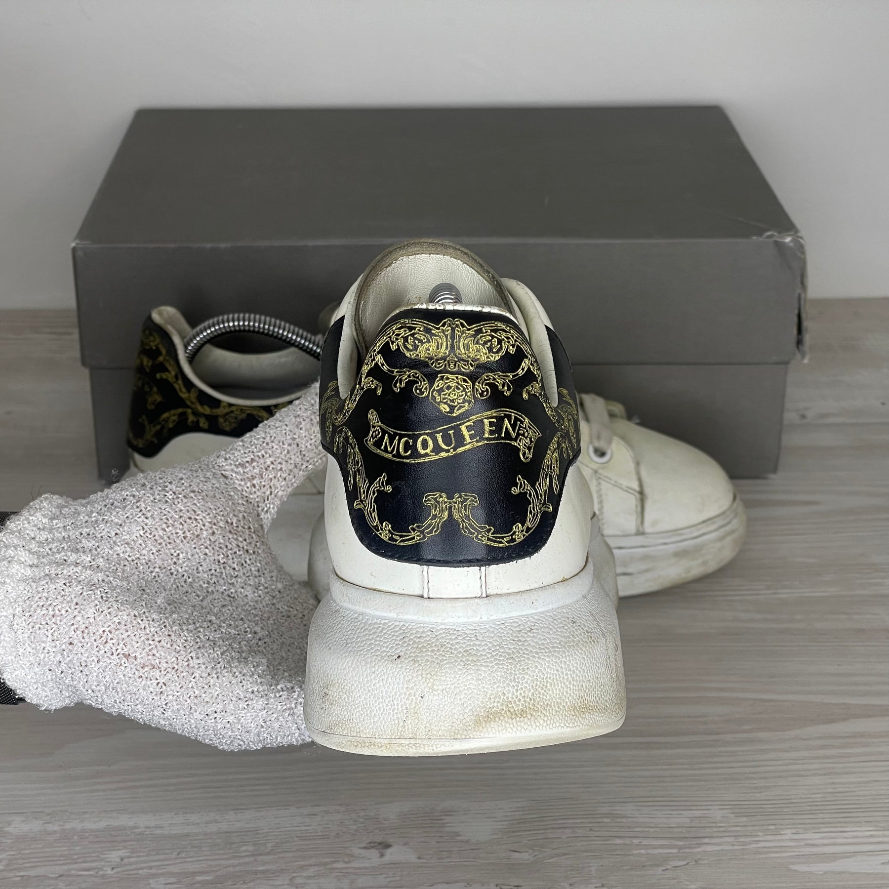 Alexander McQueen Sneakers, 'Hvid Læder' Flower Oversized (42) 🍌