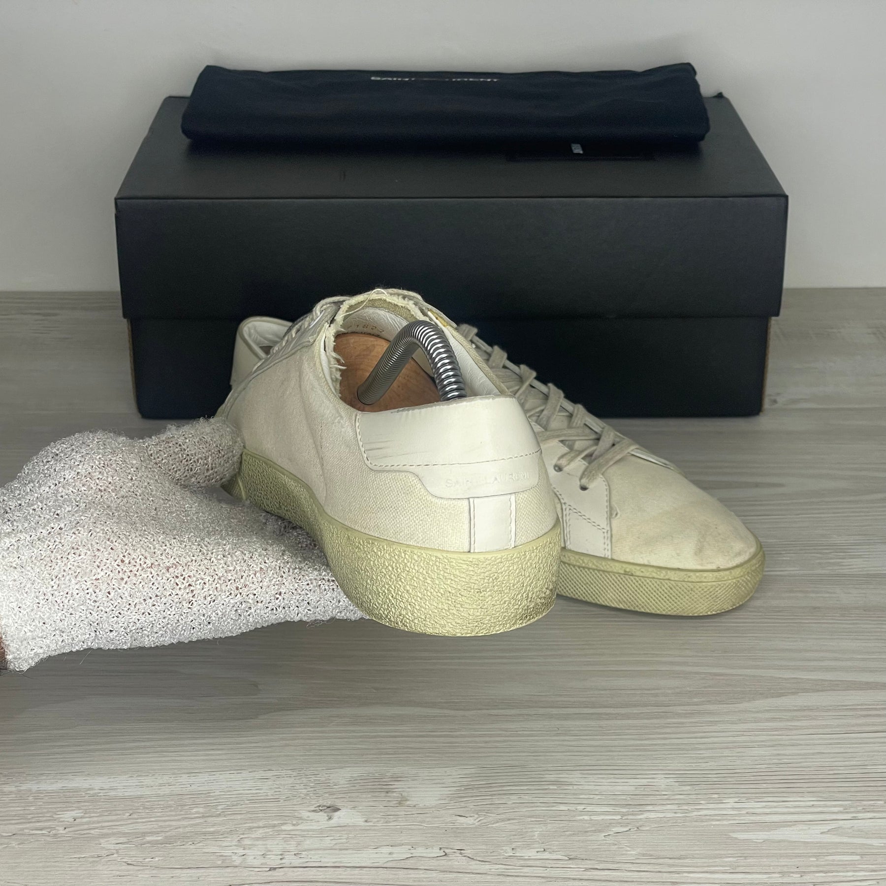 Saint Laurent Sneakers, Herre 'Beige' Stof Court Classic Distressed (43) 🥯
