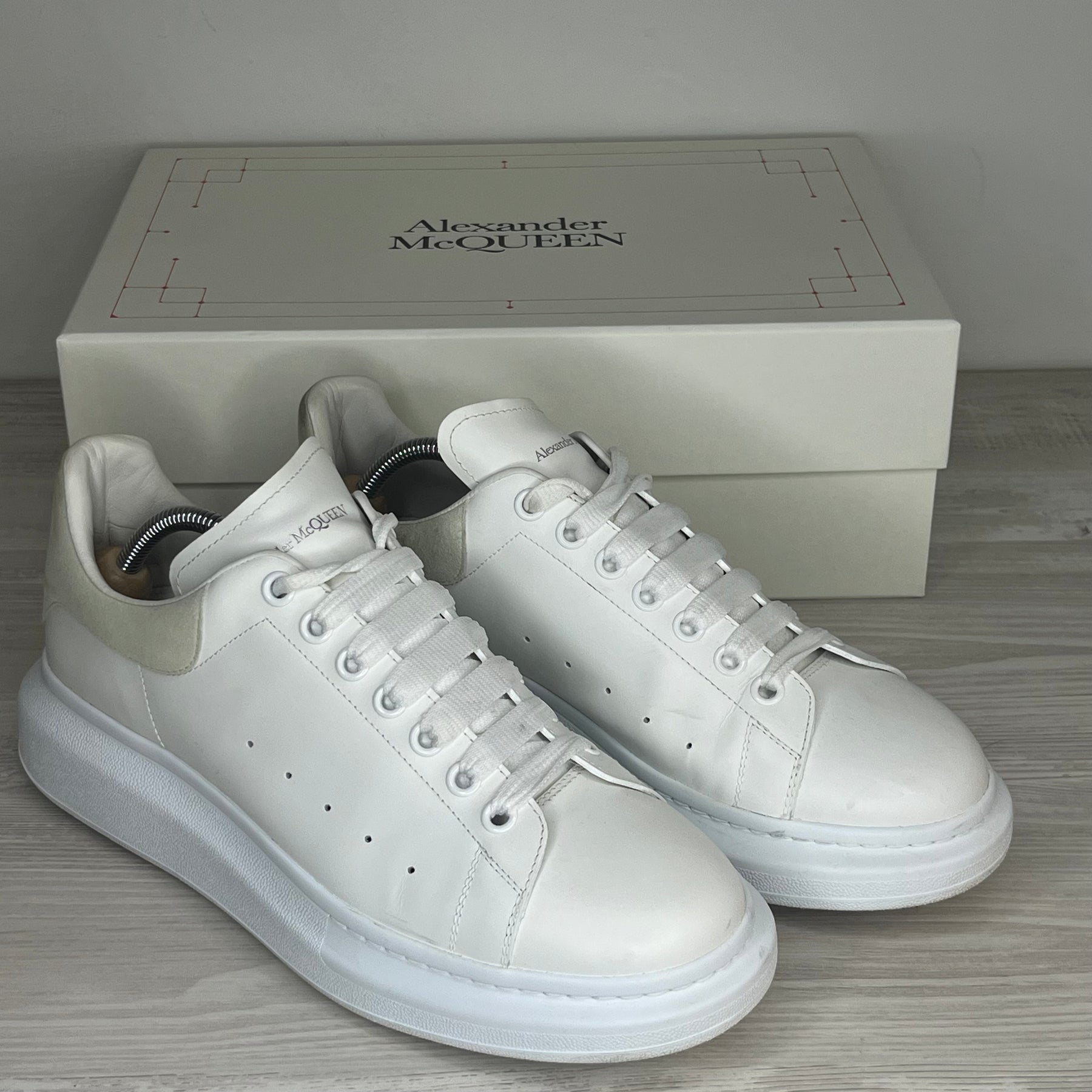 Alexander McQueen Sneakers, Herre 'Hvid' Grå Ruskind Hæl Oversized (44.5) ✉️