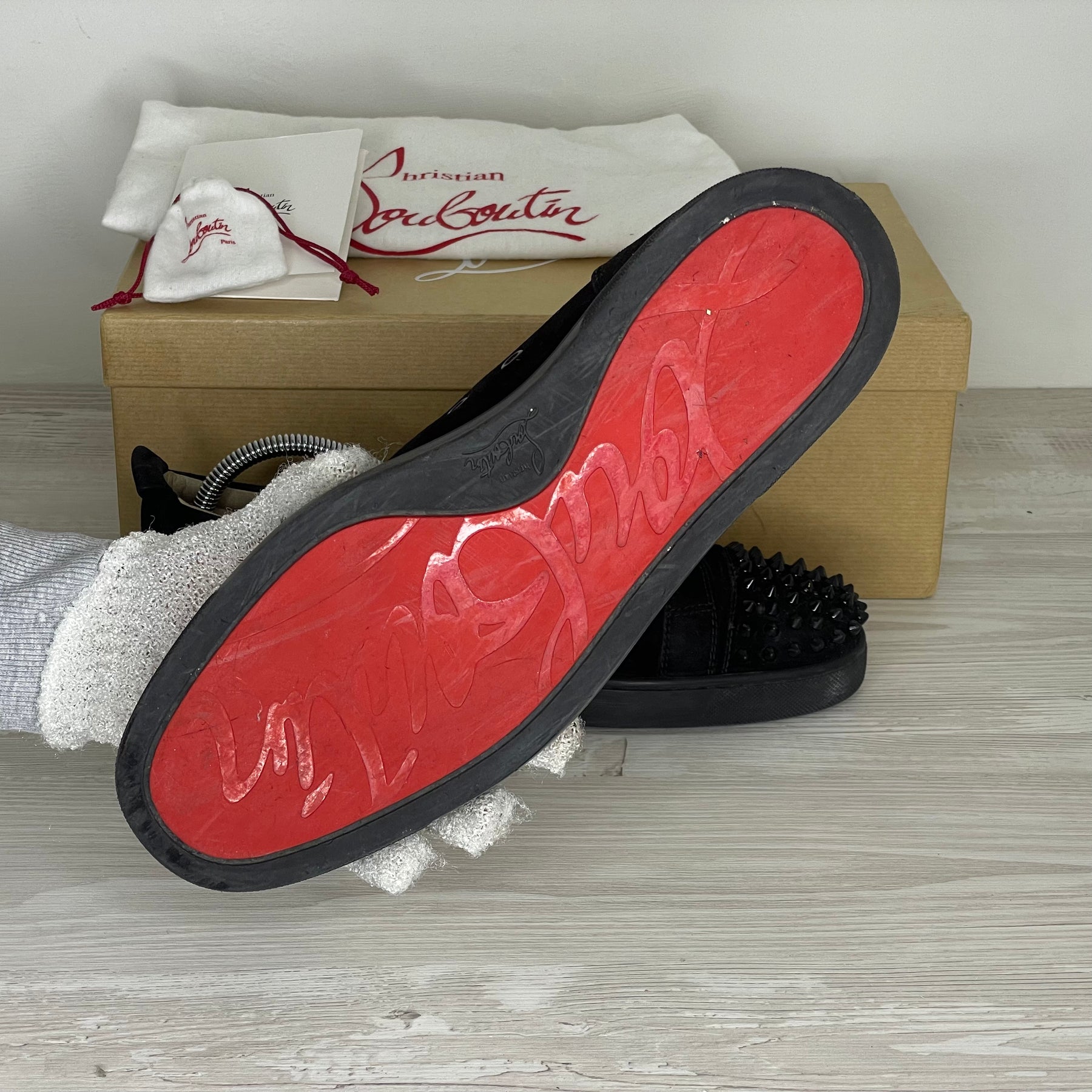 Christian Louboutin Sneakers, 'Sort Ruskind' Junior Spikes (42.5) 🍙