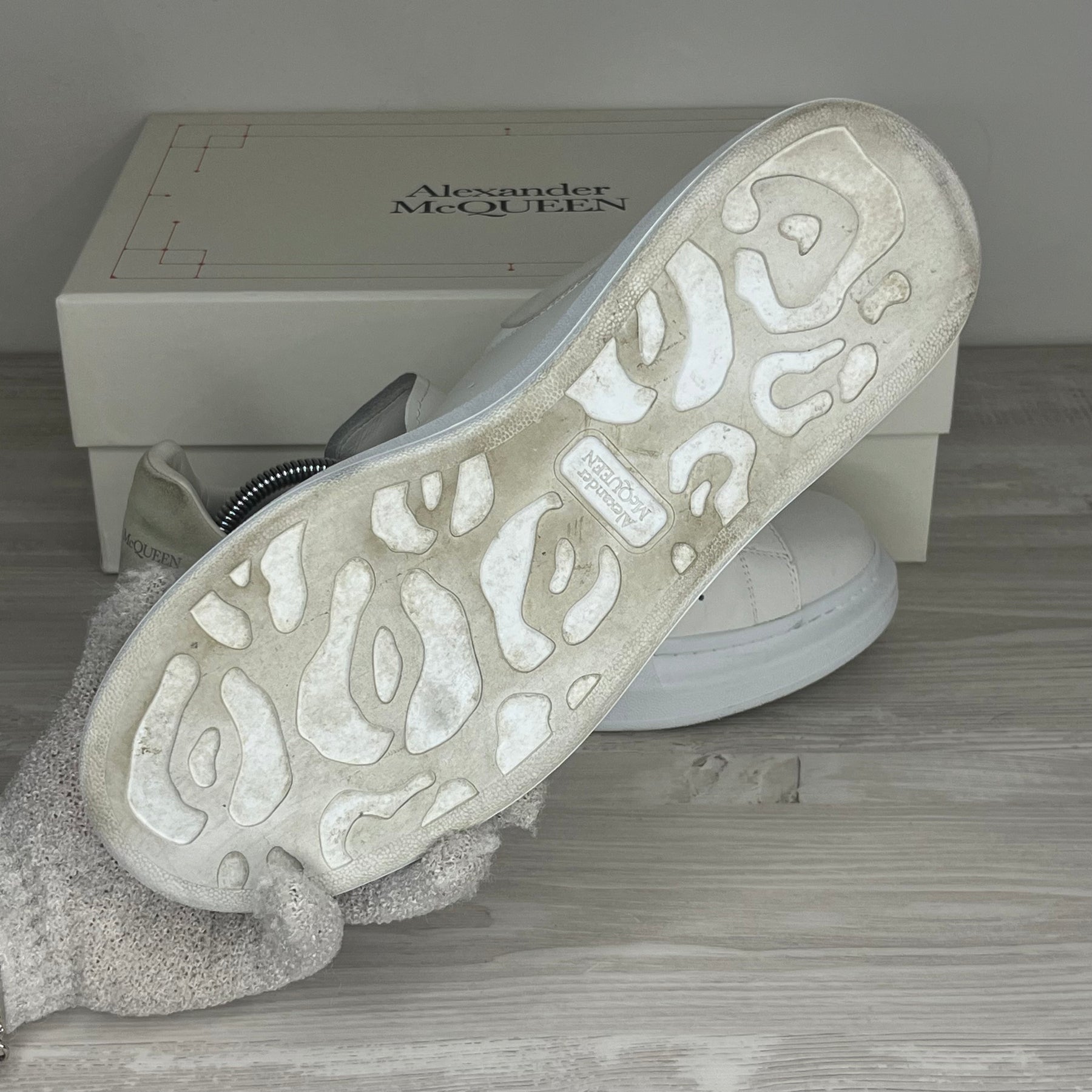 Alexander McQueen Sneakers, Herre 'Hvid' Grå Ruskind Hæl Oversized (44.5) ✉️