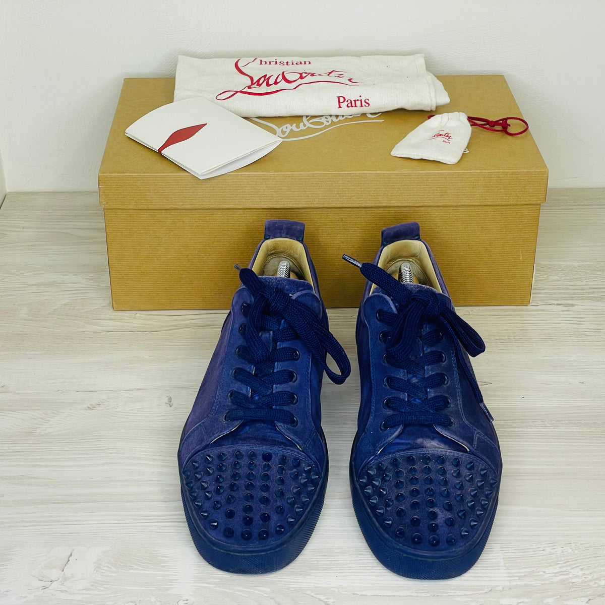 Christian Louboutin Sneakers, 'Encre' Louis Junior Spikes Flat Veau Velours Herre (42.5)