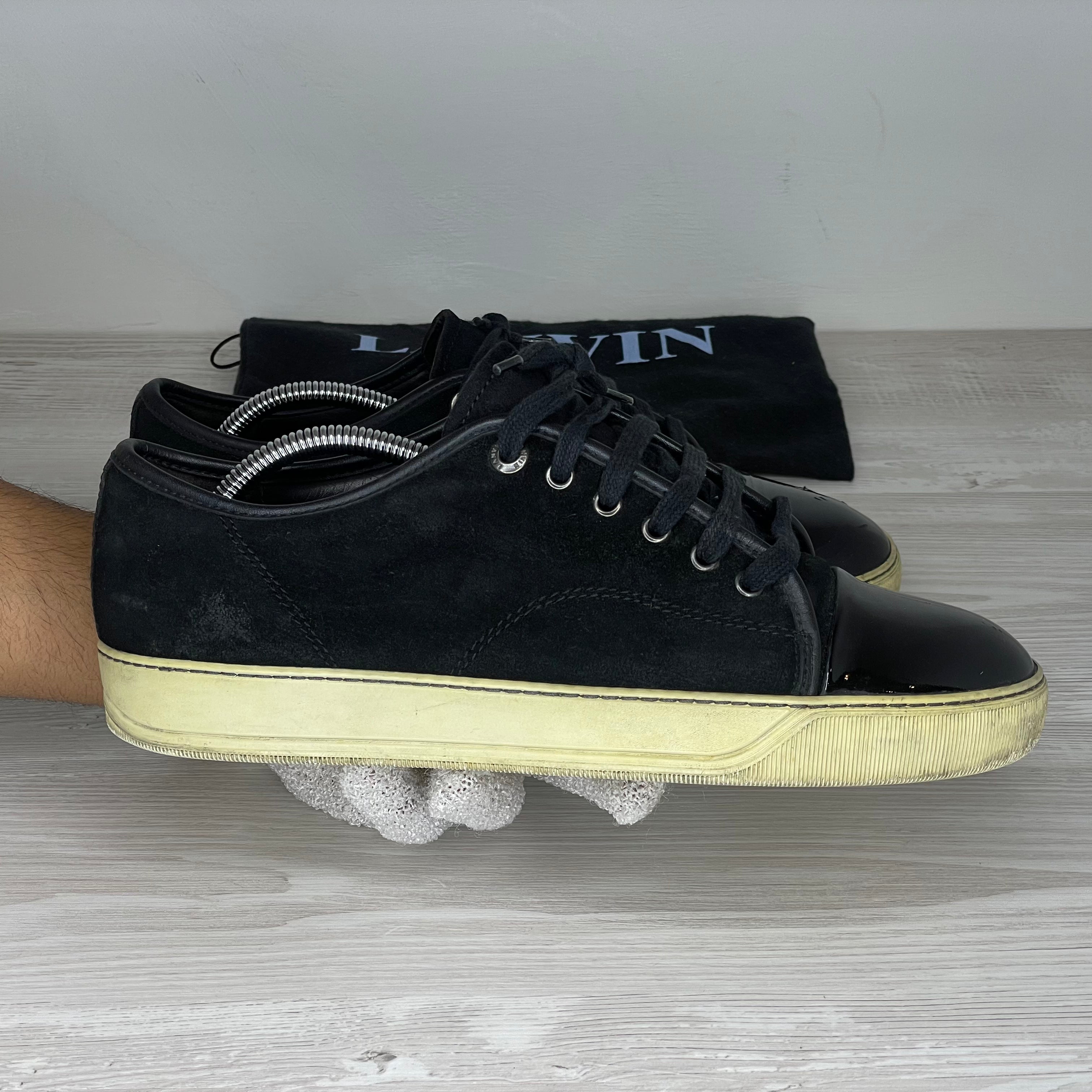 Lanvin Sneakers, 'Sort Ruskind' Lak Toe (41) 🫥