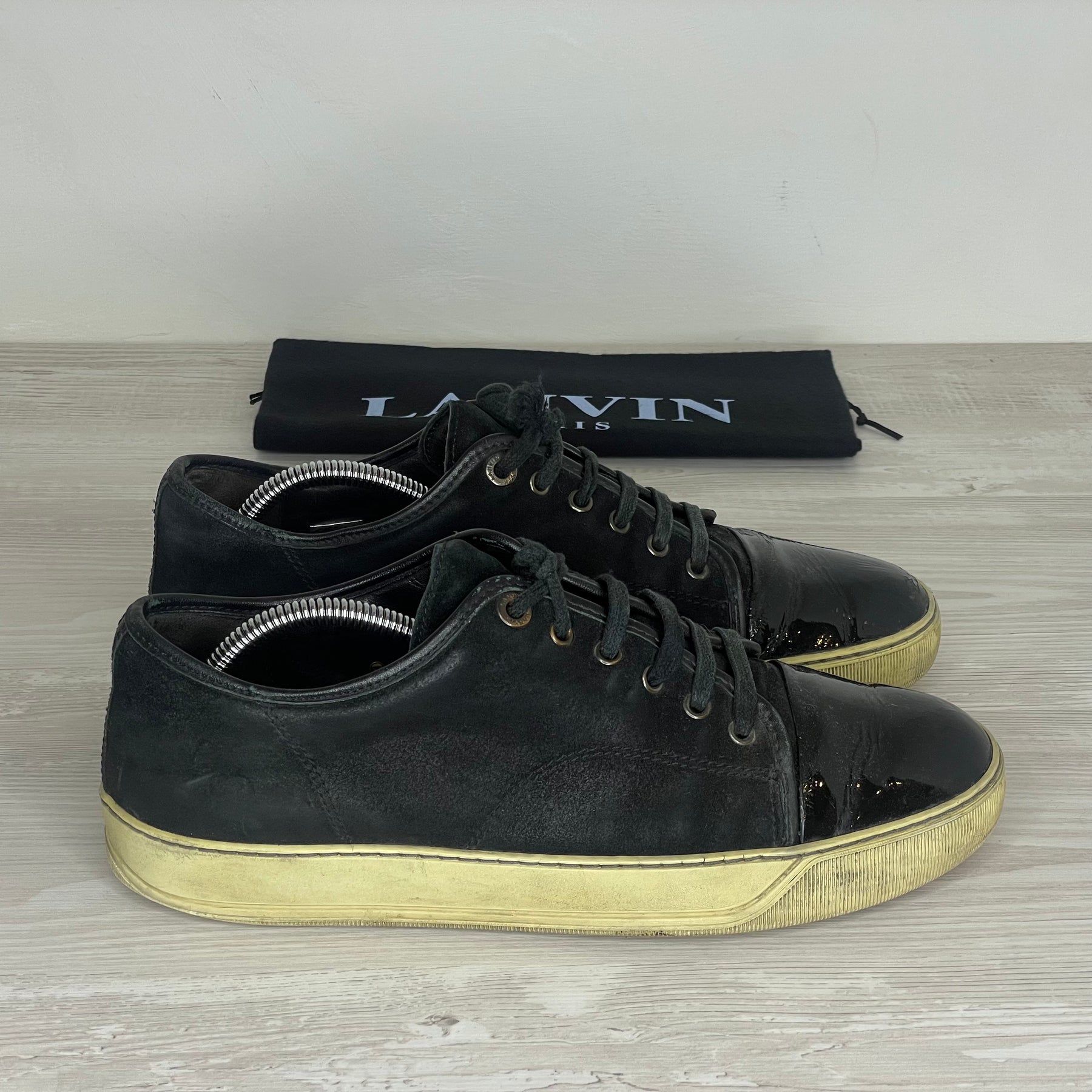 Lanvin Sneakers, 'Sort Ruskind' Lak Toe (42)