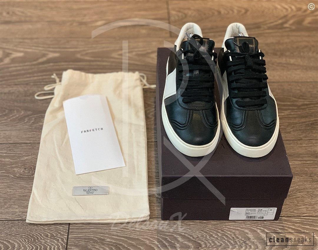 Valentino 'Flycrew' Black Leather (40) 🌤