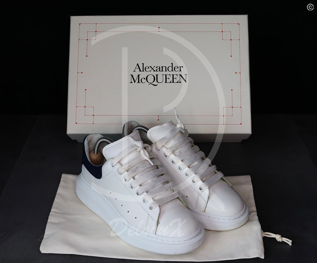 (RESERVERET) Alexander McQueens 'White Leather w. Blue Suede' Oversized (40.5) 🦋