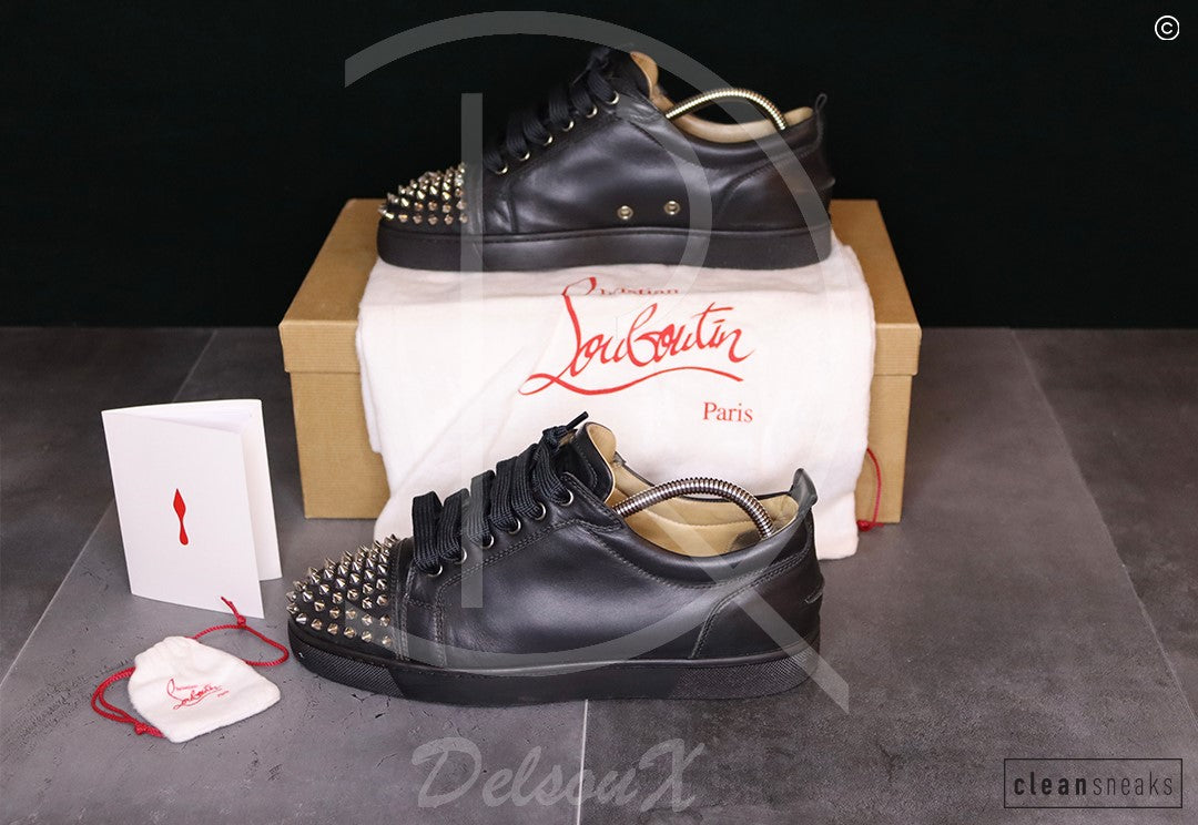 Christian Louboutin 'Gun Metal' Junior Spikes (41) ♠️
