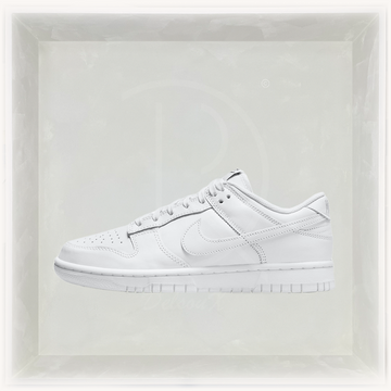 Nike Sneakers, Dunk Low 'Triple 'White' (2021) (W) 💡