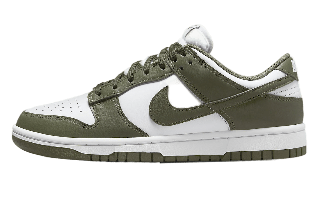 Nike Sneakers, Dunk Low ‘Medium Olive’ (W)