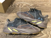 Adidas Yeezy Boost 700 'Mauve' (44) 🐻