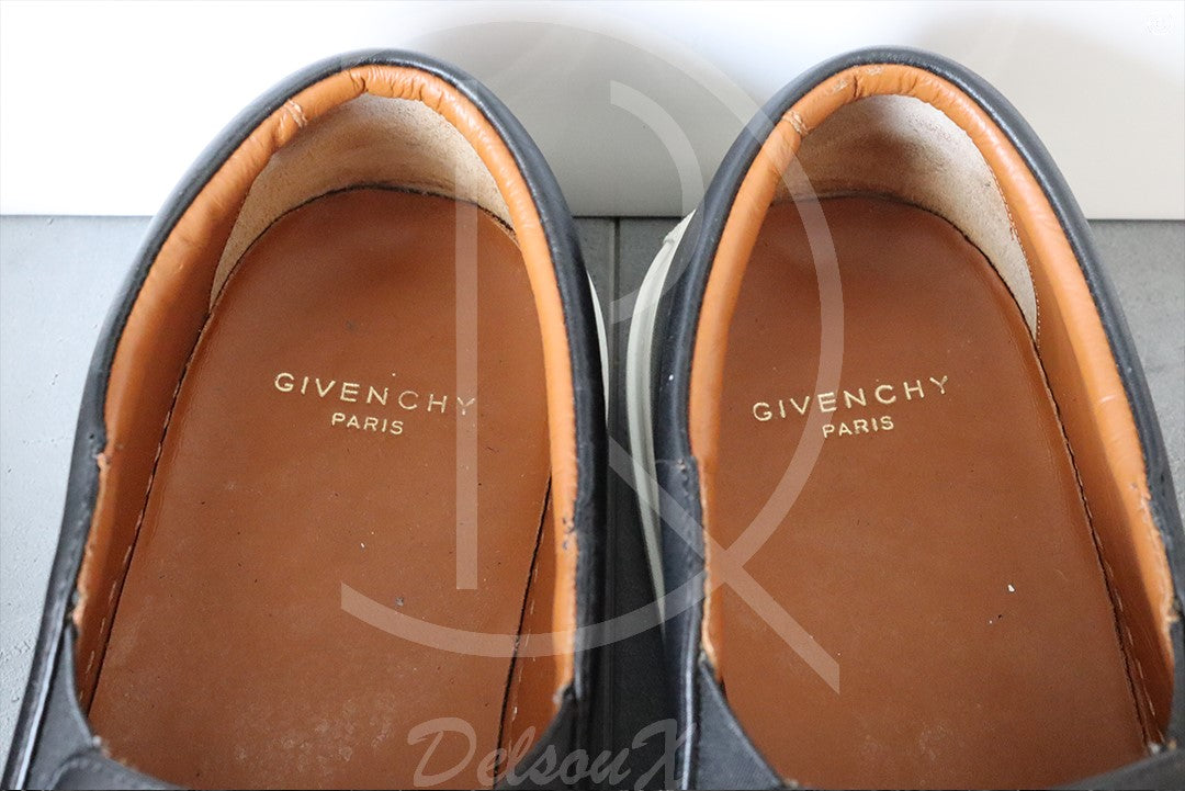 Givenchy 'Rottweiler' Slip-ons (42) 🐾