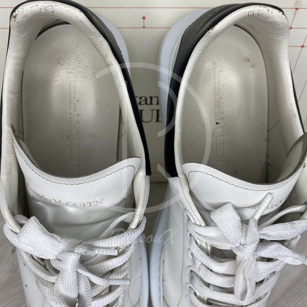 Alexander McQueens 'White Leather' Oversized (42) 🥹