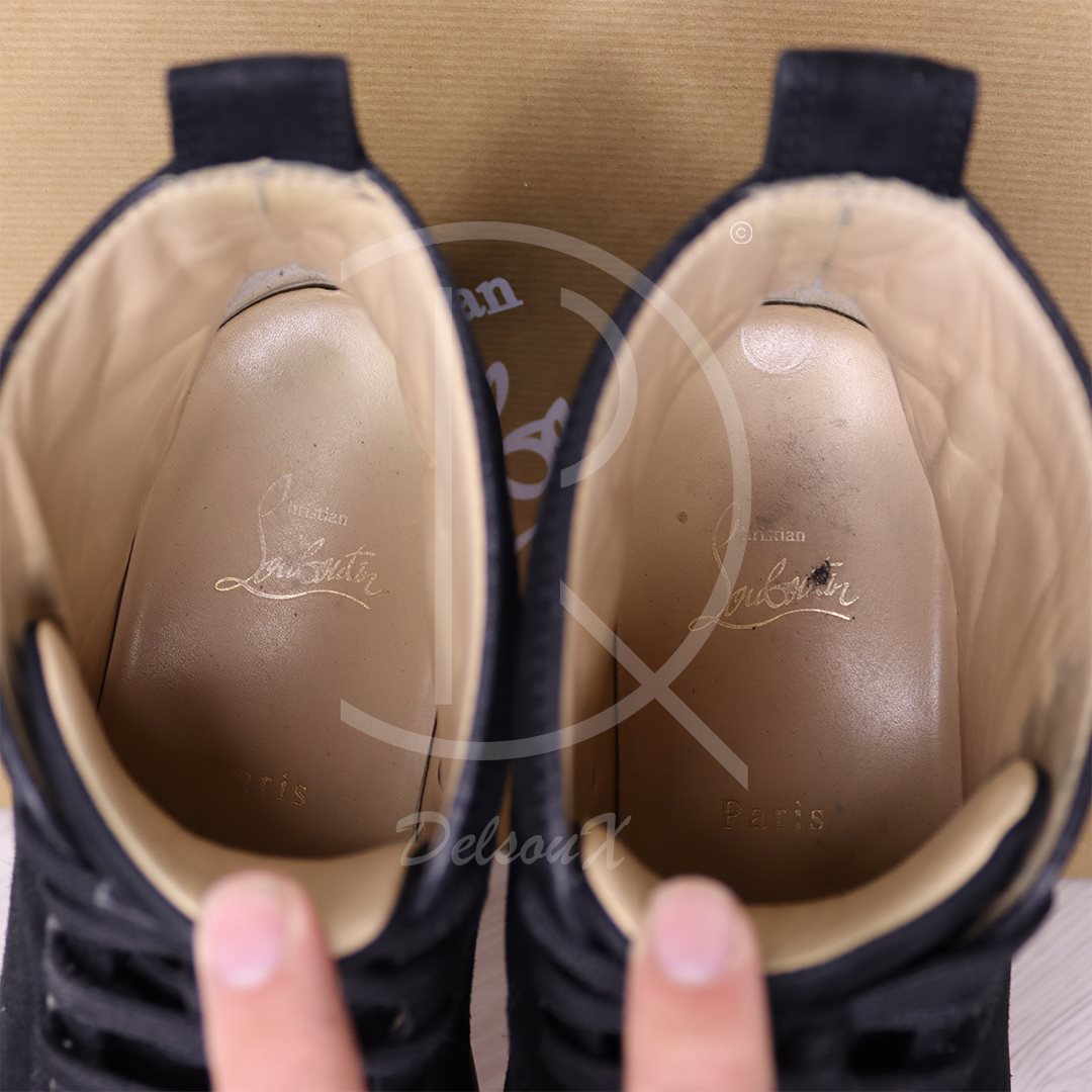 Christian Louboutin Sneakers, 'Black Suede' Lou Spikes High Tops Herre (42) 🩸