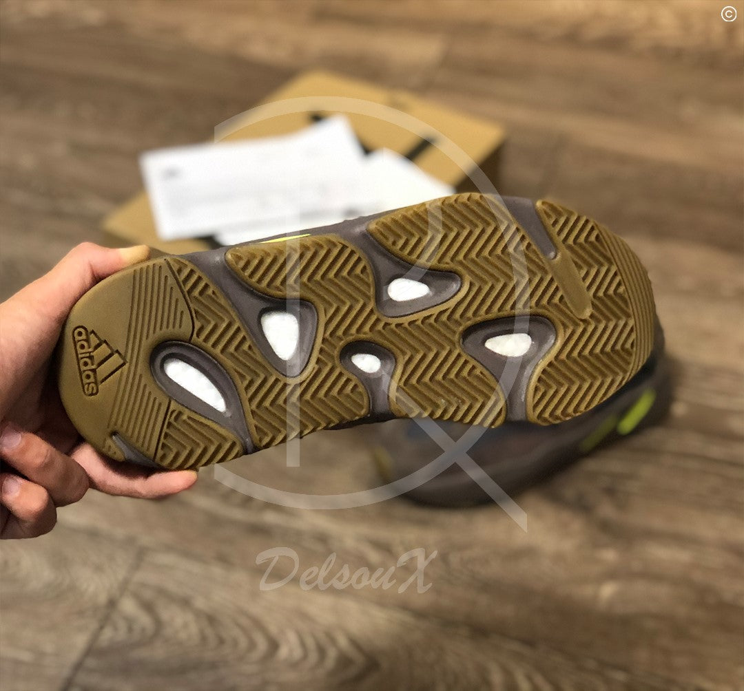 Adidas Yeezy Boost 700 'Mauve' (44) 🐻