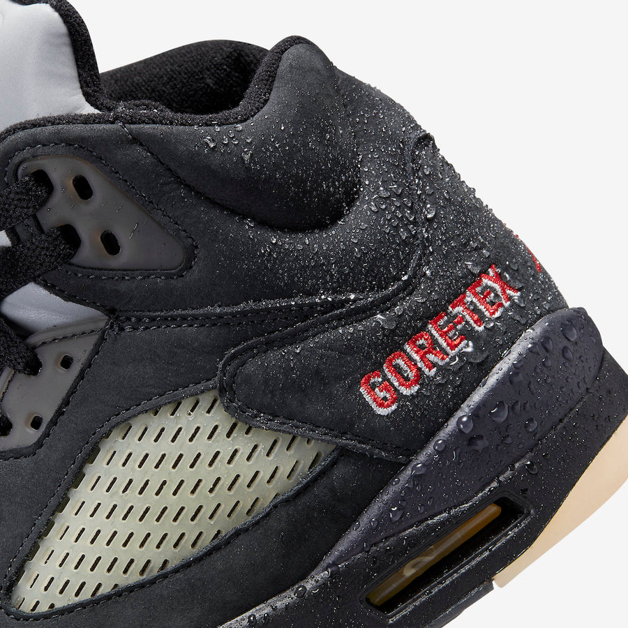 Nike Sneakers, Jordan 5 Retro ‘Gore-Tex Off-Noir’ (W)