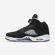 Nike Sneakers, Jordan 5 Retro ‘Moonlight’ (2021)