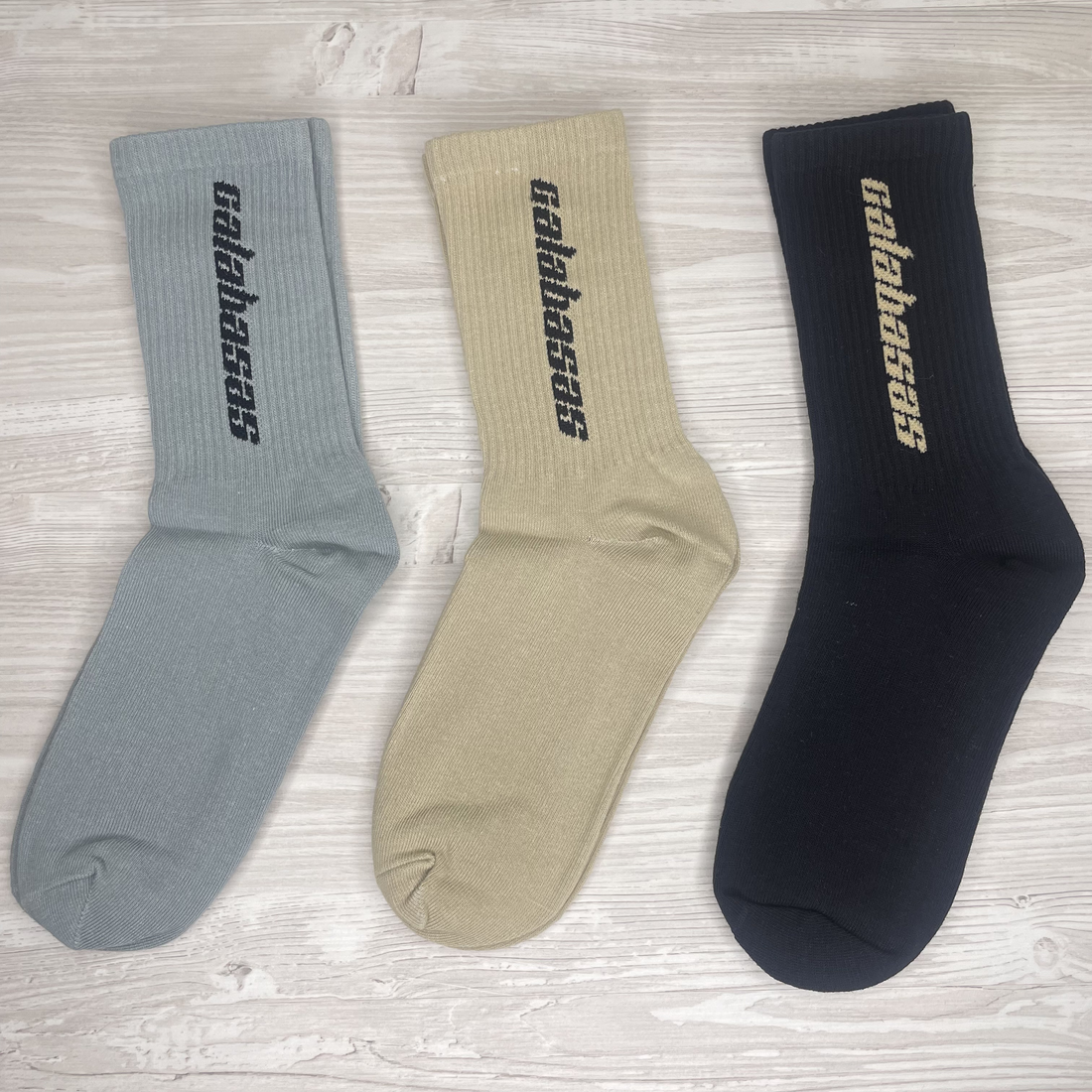 Yeezy Calabasas Sokker, (3 Pack) Core/Glacier/Sand (One Size)