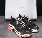Balenciaga ‘Black&Red’ Tripple S (42) 👹