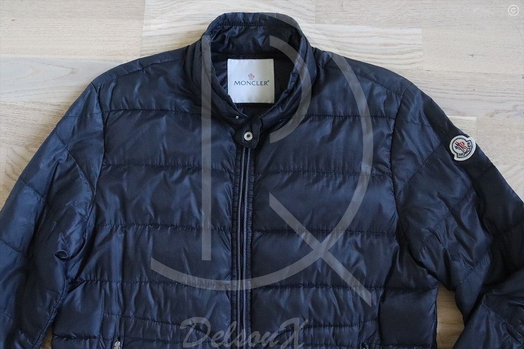 Moncler Acorus Navy Jacket (M1) 👻
