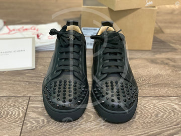 CHRISTIAN LOUBOUTIN ’BLACK LEATHER’ JUNIOR SPIKES (42) 🩸