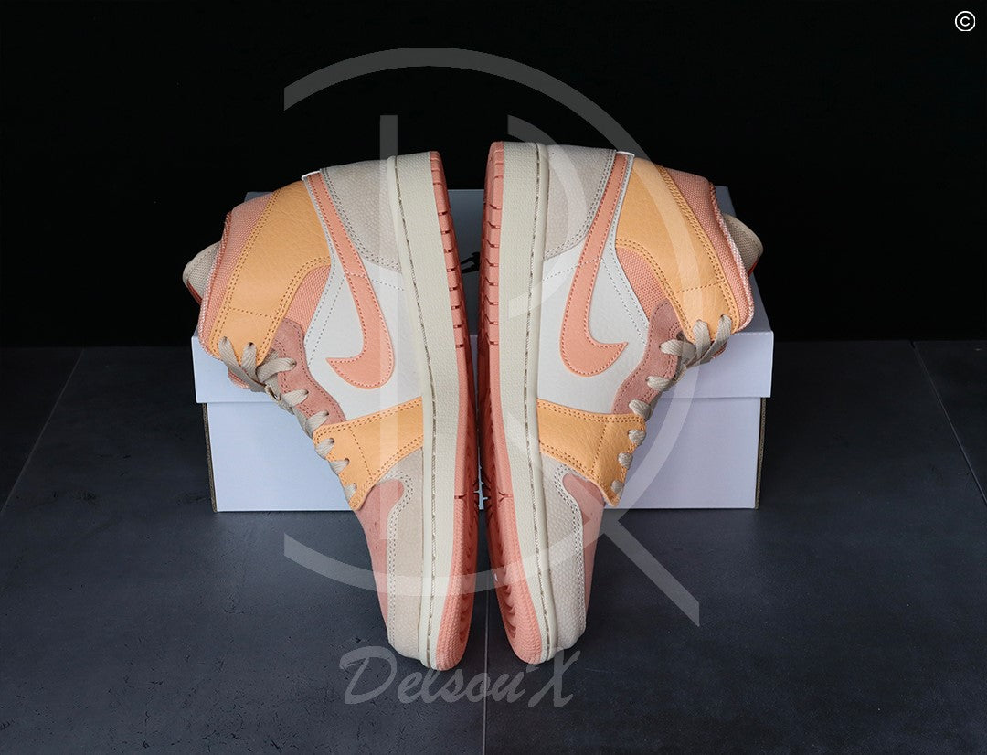 Nike Jordan 1 'Apricot Orange' Mid (W) (43) 🍑