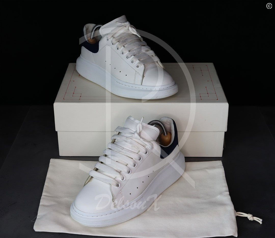 Alexander McQueens 'White Leather w. Blue Suede' Oversized (40.5) 🦋