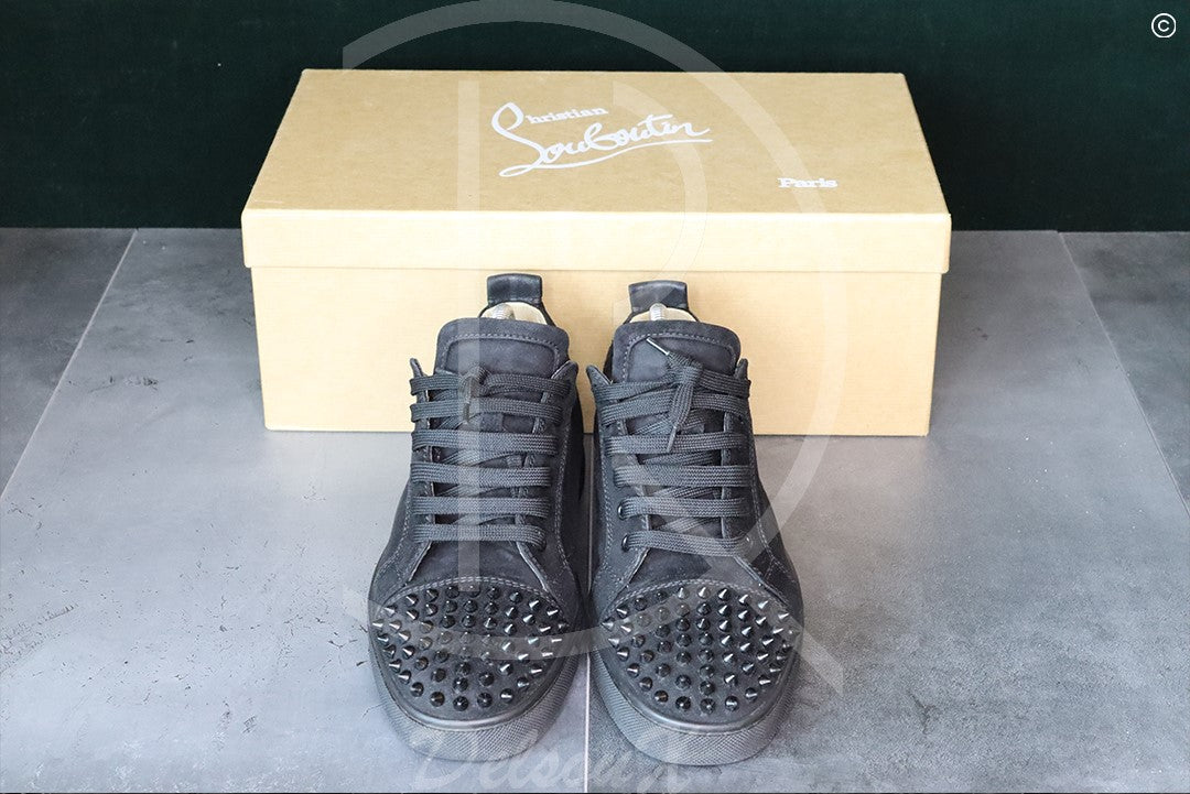 Christian Louboutin ’Black Suede’ Junior Spikes (40) 🕷