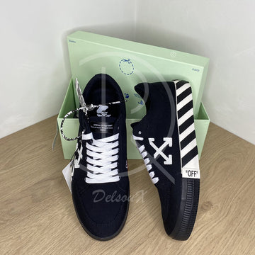 OFF-WHITE logo-patch low-top Vulcanized Sneakers (43) 🦙