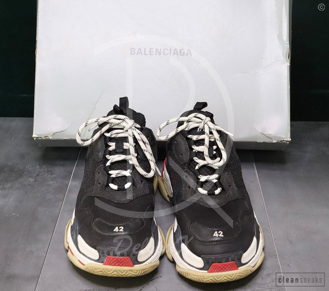 Balenciaga ‘Black&Red’ Tripple S (42) 👹