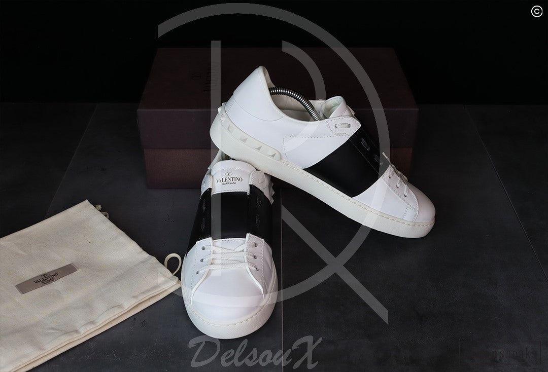 Valentino 'Black Stripe' Open (43) 😱