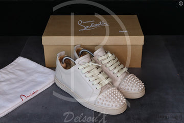 Christian Louboutin 'Colombe Mat' Junior Spikes (42) 🥯