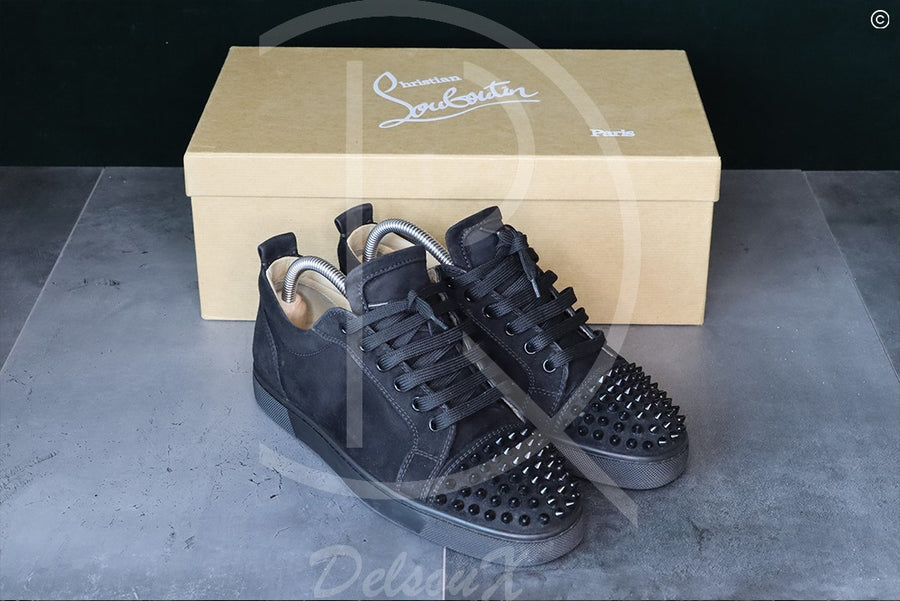 Christian Louboutin ’Black Suede’ Junior Spikes (40) 🕷