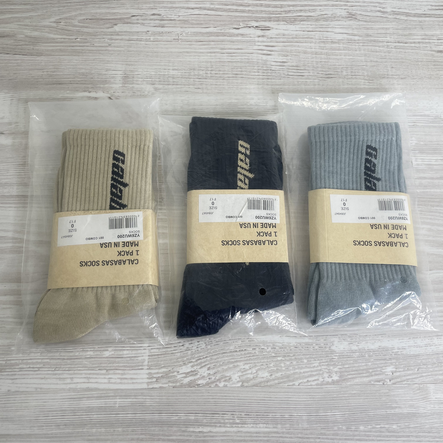 Yeezy Calabasas Sokker, (3 Pack) Core/Glacier/Sand (One Size)