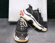 Balenciaga ‘Black&Red’ Tripple S (42) 👹