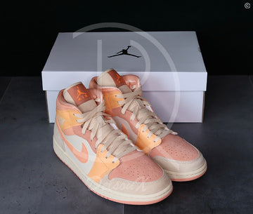 Nike Jordan 1 'Apricot Orange' Mid (W) (43) 🍑