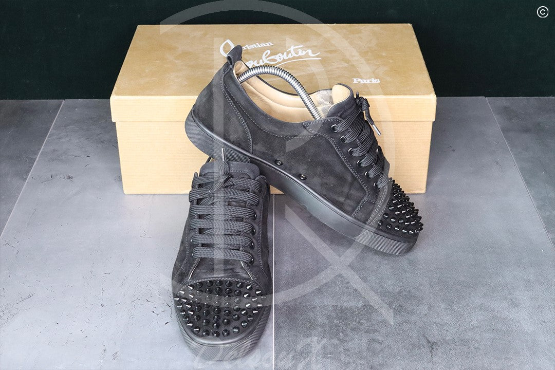 Christian Louboutin 'Black Suede' Junior Spikes (41) 📎