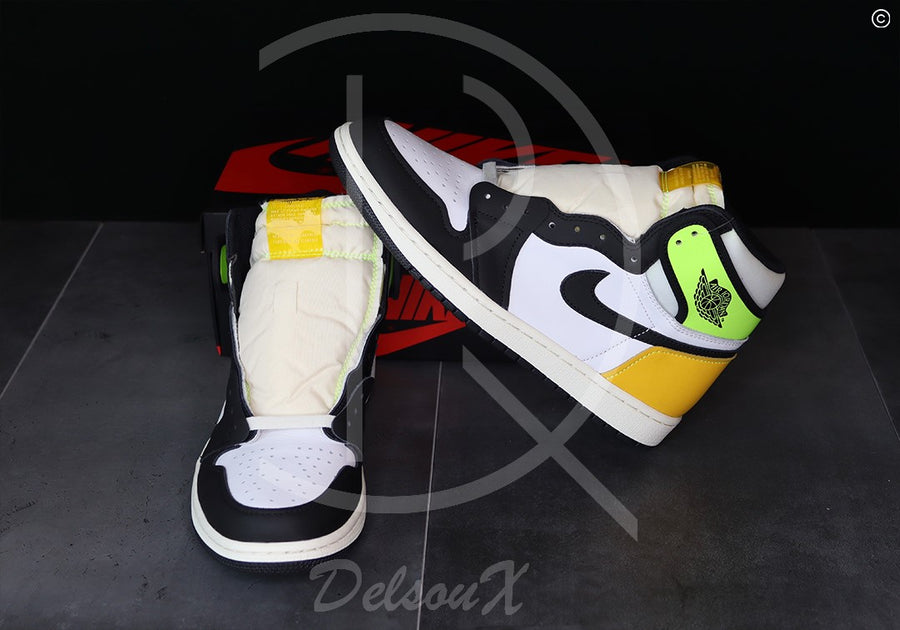 Nike Air Jordan 1 Retro High White Black 'Volt' University Gold (43)  ⚡️