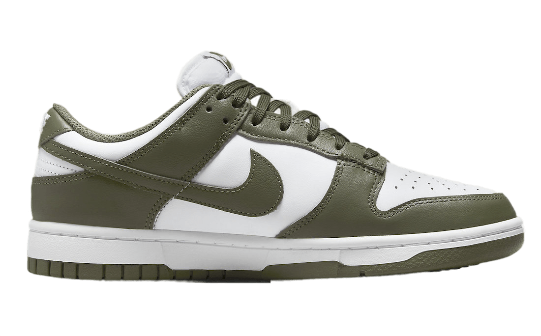 Nike Sneakers, Dunk Low ‘Medium Olive’ (W)