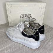Alexander McQueens 'White Leather' Oversized (42) 🥹