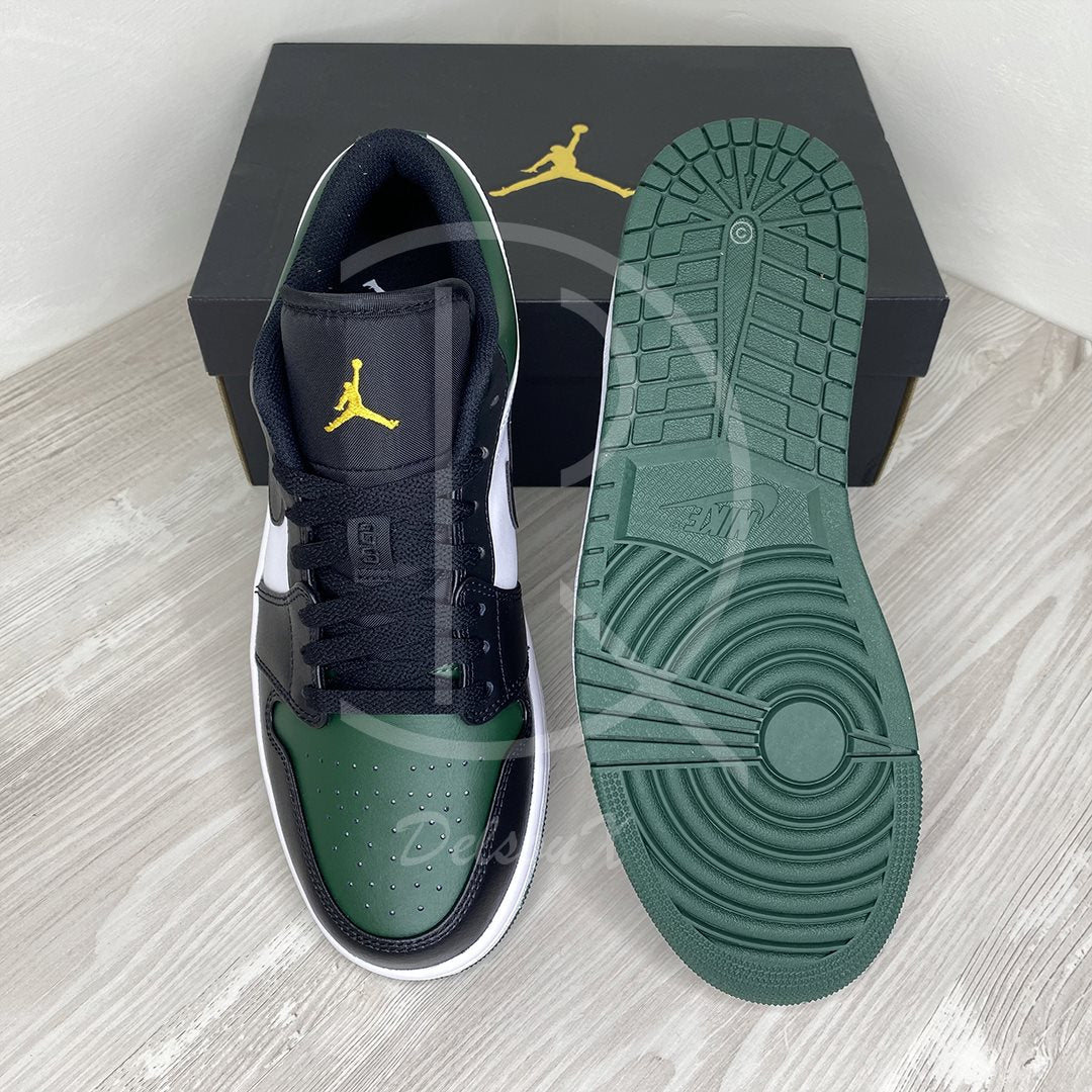 Nike Jordan 1 Low &
