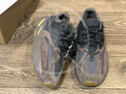 Adidas Yeezy Boost 700 'Mauve' (44) 🐻
