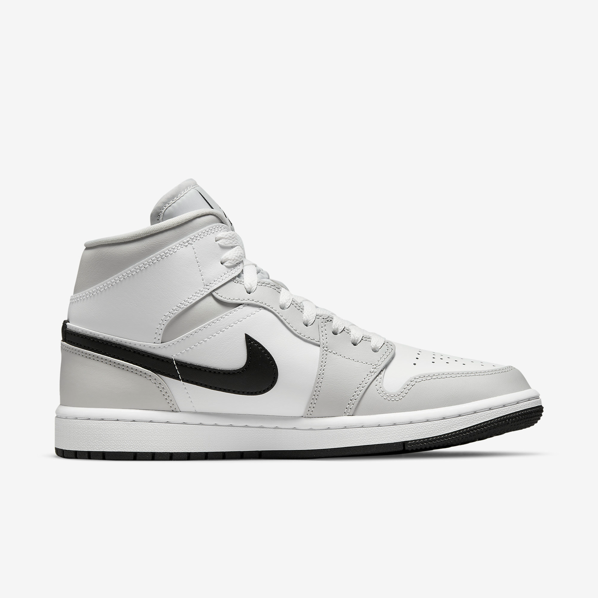 Nike Sneakers, Jordan 1 Mid ‘Light Smoke Grey’ (W)