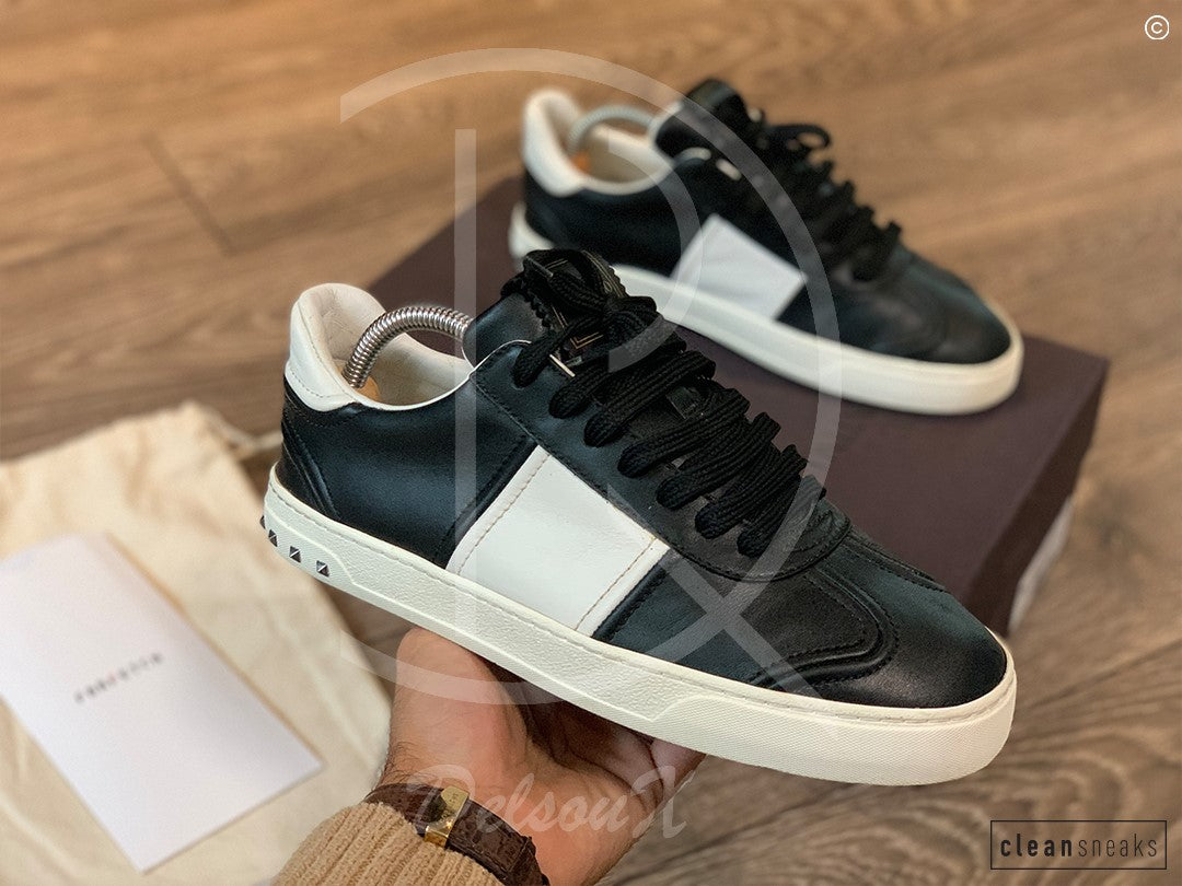 Valentino 'Flycrew' Black Leather (40) 🌤